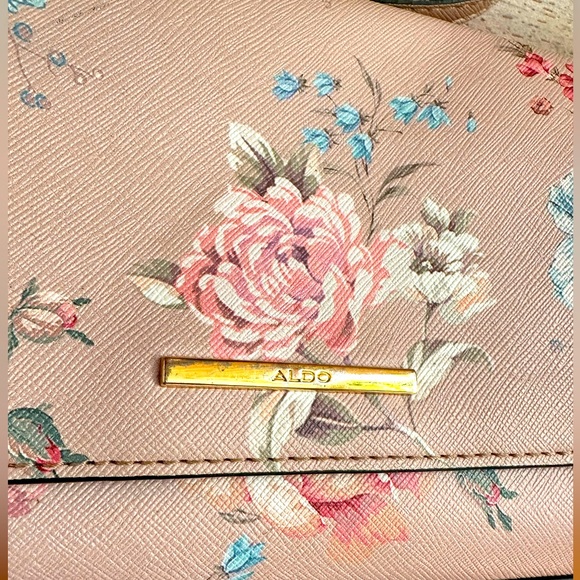 Also mini Pink Rose Purse π πΉ π©· - Picture 2 of 7